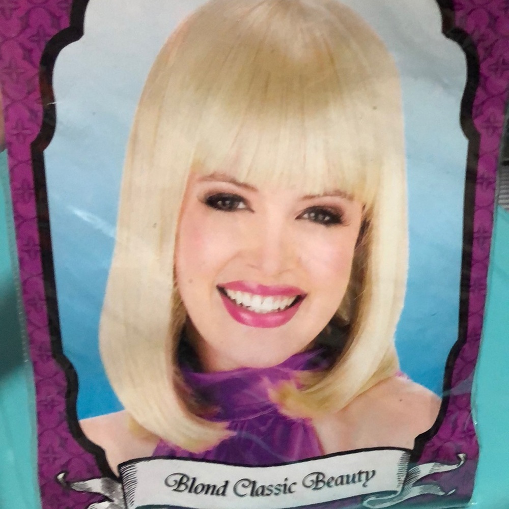 Blonde party city wig
